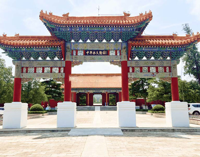 陵园大门